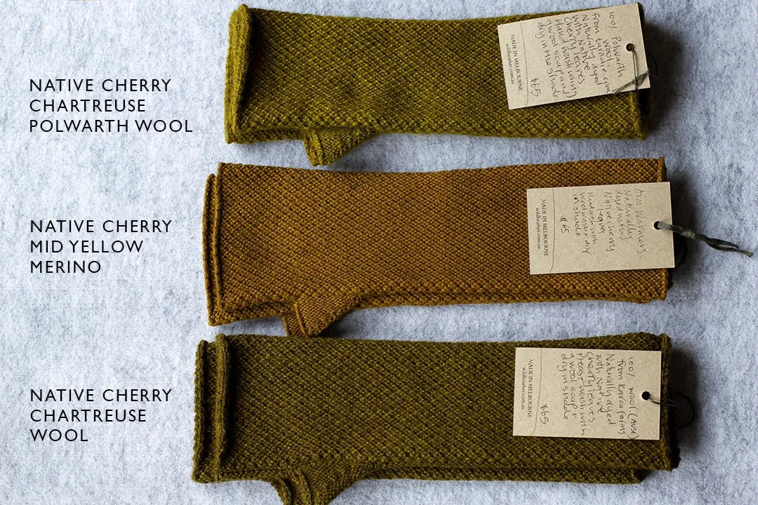 Arm warmers - natural dyed