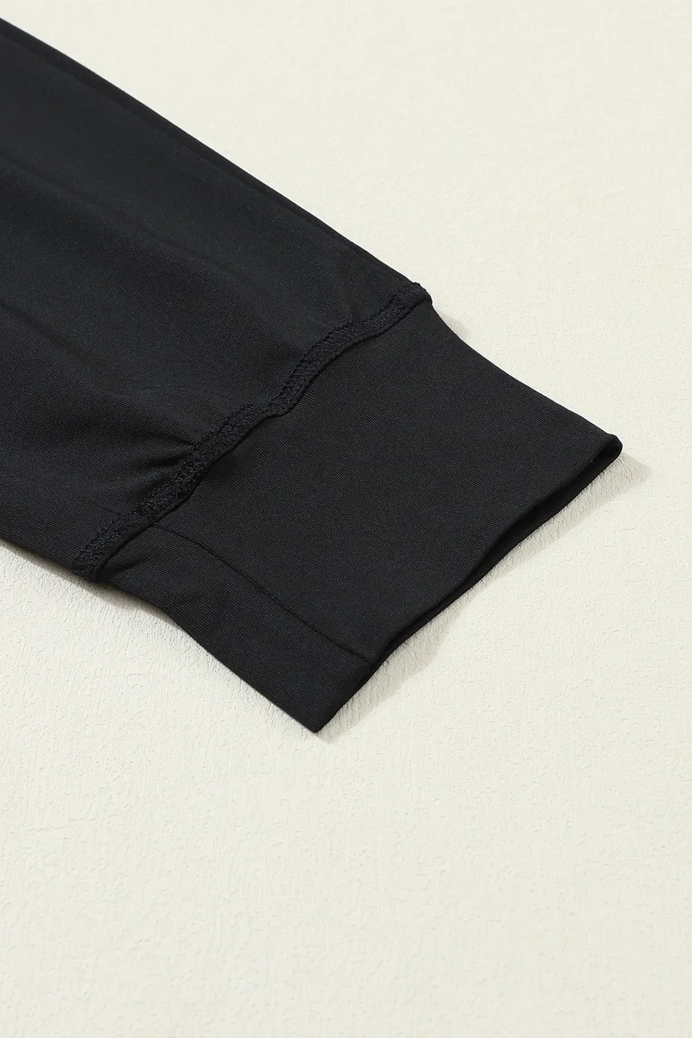 Black Solid Pocketed Slim Joggers Pant