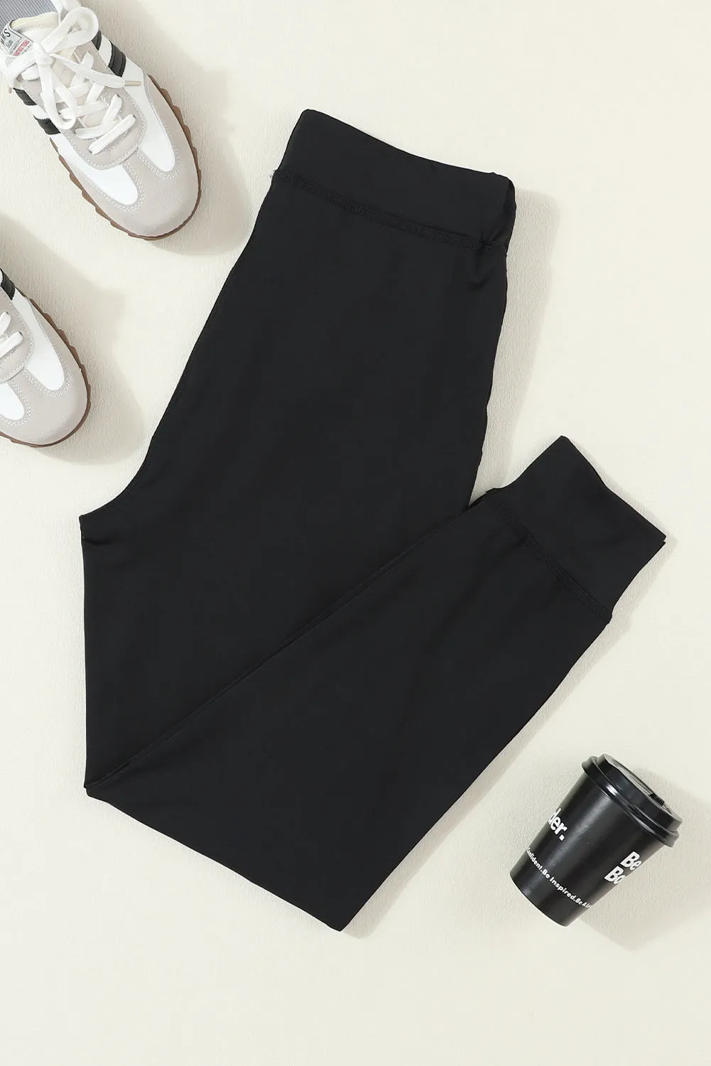 Black Solid Pocketed Slim Joggers Pant