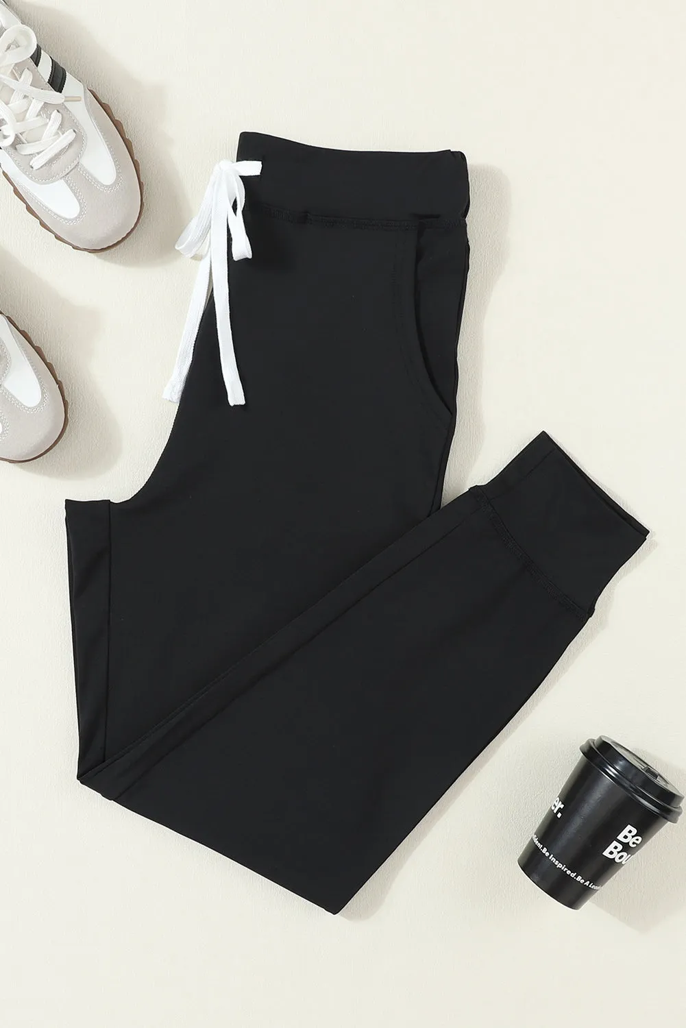 Black Solid Pocketed Slim Joggers Pant