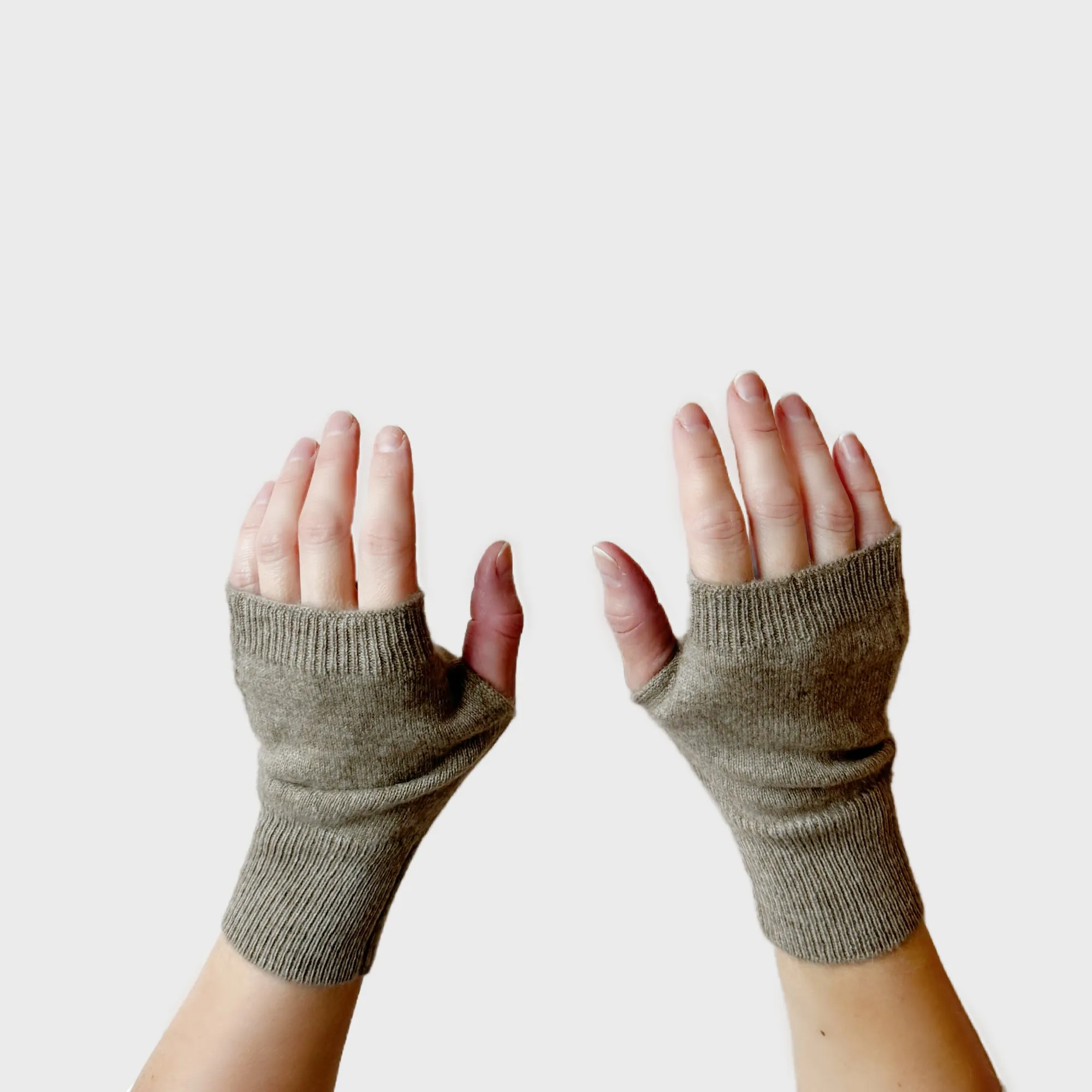 Cashmere wrist warmers | Fingerless gloves | Natural or Taupe