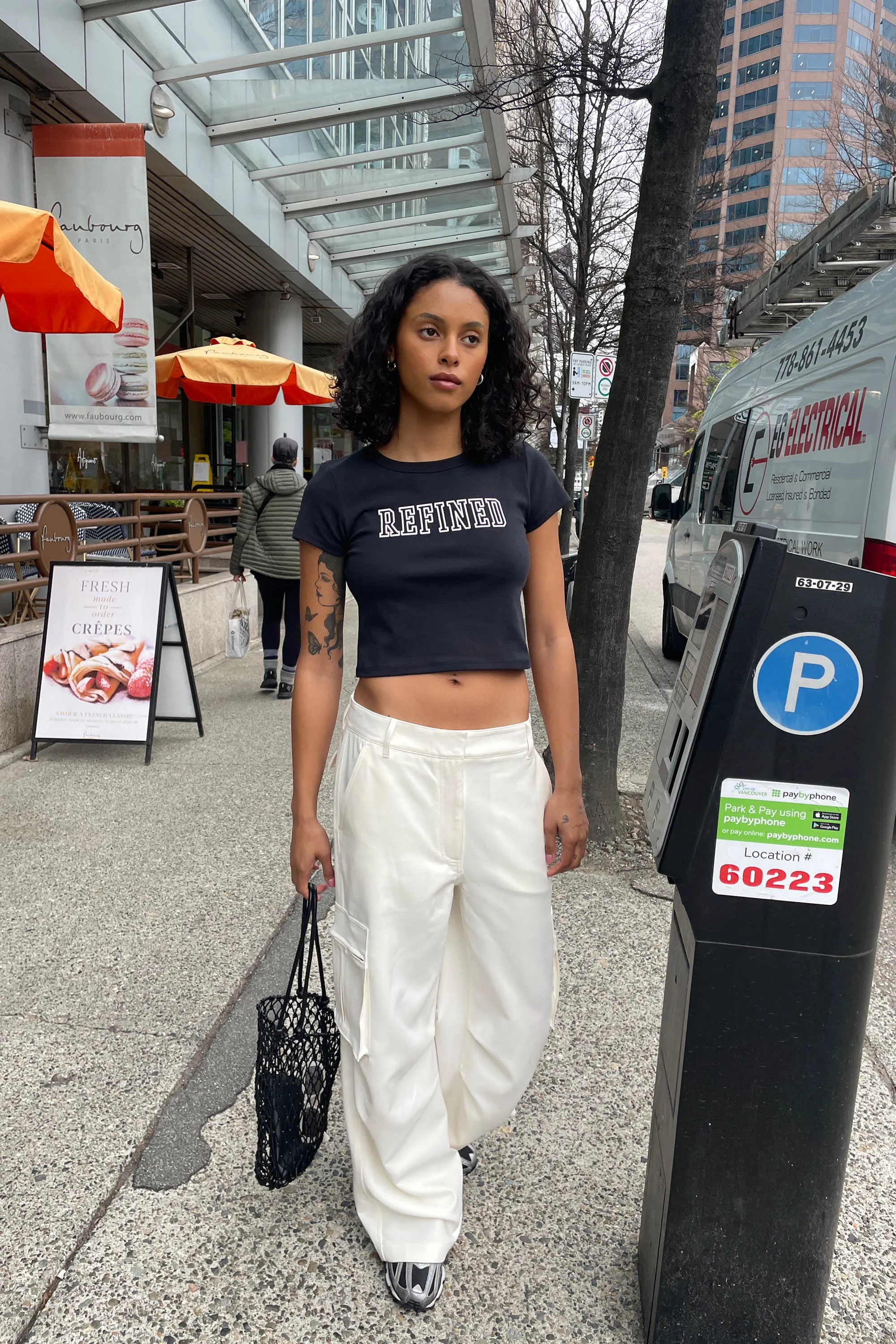 WIDE LEG SUITING PANT WITH CARGO POCKETS
